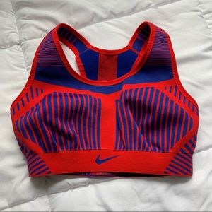 Nike flyknit sports bra